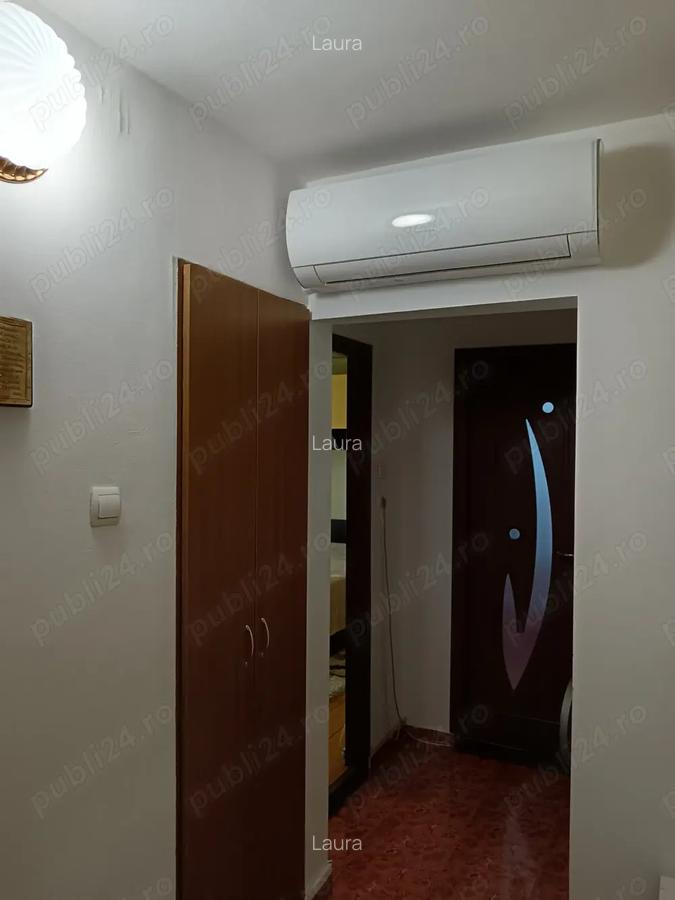Proprietar inchiriez apartament 2 camere decomandat,zona Girocului - 10
