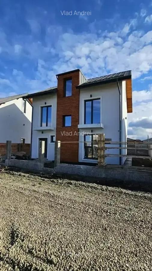 Vila Individuala 5 Camere  | Teren 300m | Mansarda Generoasa | - 1