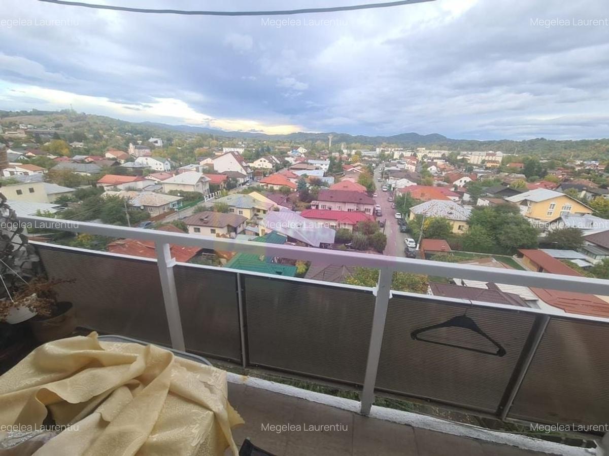Apartament cu 3 camere de vanzare in Campina - Zona Cuza - 15