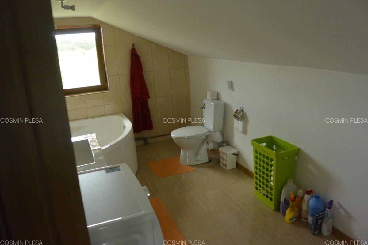 Casă cu 5 camere în Poiana Lacului - 6