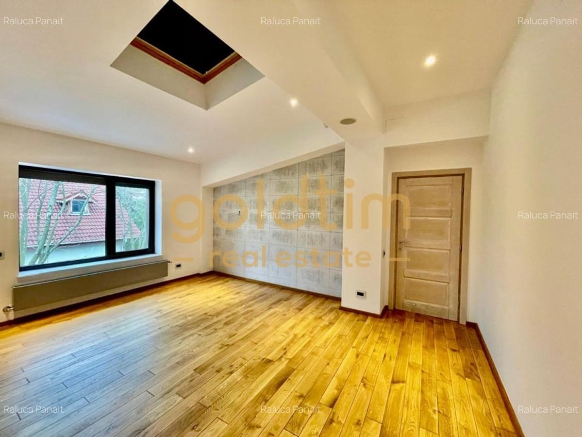 CASA INDIVIDUALA/SUPERBA/PIPERA/EROU IANCU NICOLAE/PISCINA/CURTE GENEROASA - 37