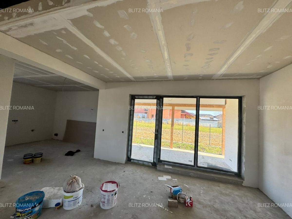 Casa noua, semifinisata -  aproape de oras! - 9