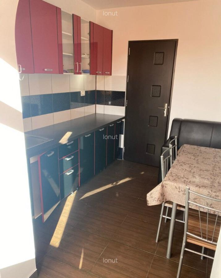 Apartament 3 camere, 64 mp Ostroveni (Bar Melisa) Etaj 6/10 - 7