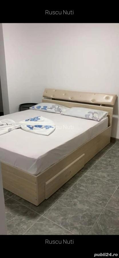 Apartament de vanzare cu 3 camere - 2