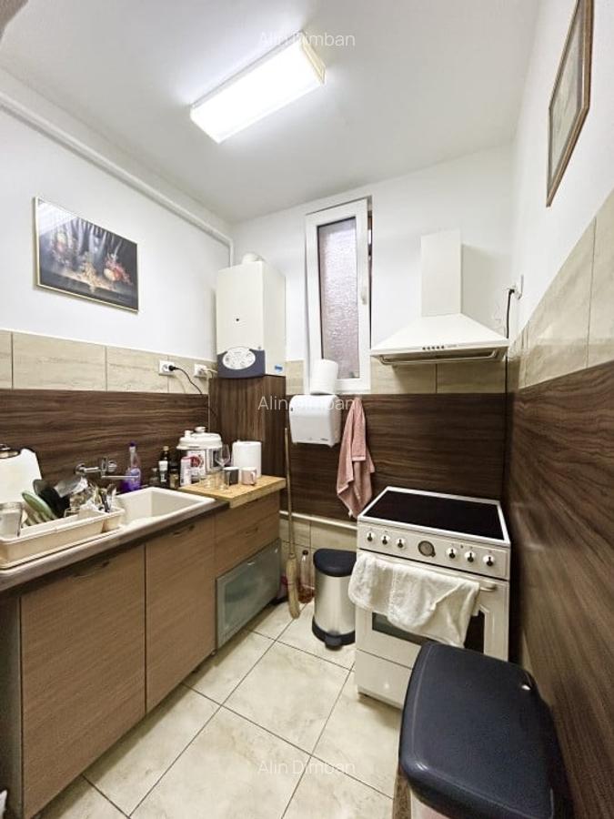 Apartament 3 camere, semi-decomandat, 91mp utili, 2 bai, Parter - Central - 9