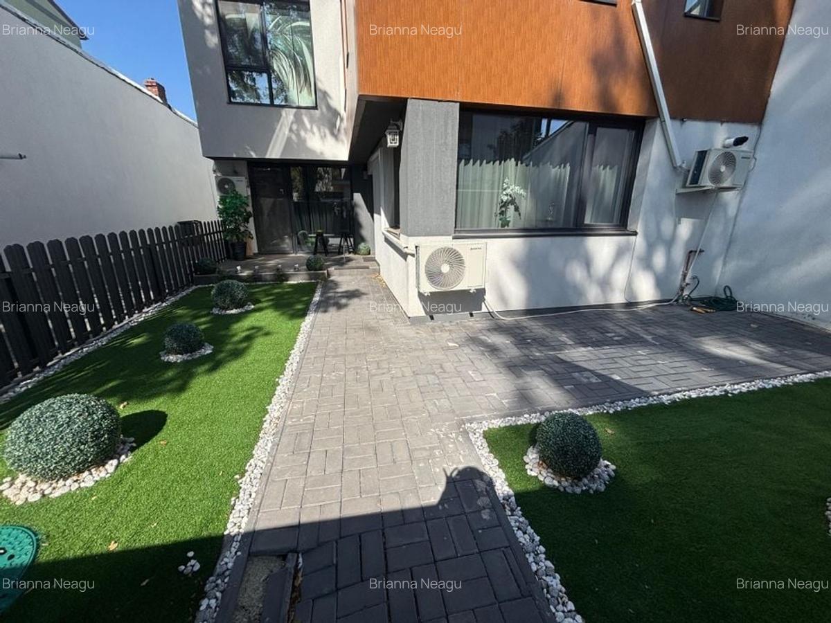 Vila de inchiriere, 6 camere // Zona Tei - 20