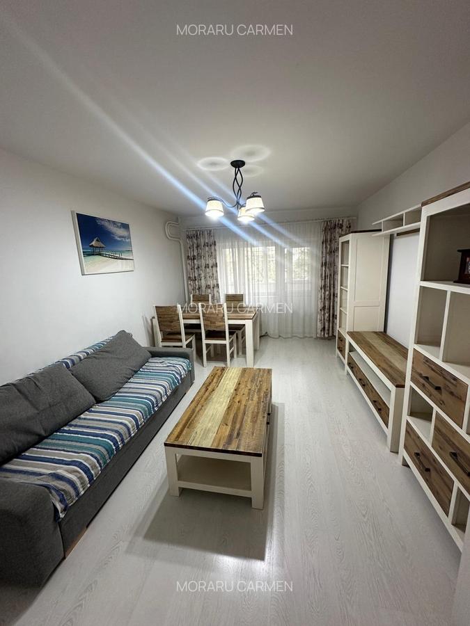 De închiriat apartament 3 camere Șoseaua Vergului - 1