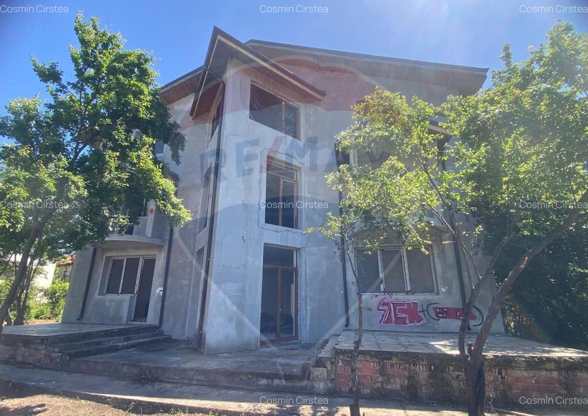 DE VANZARE Casa / Vila cu 12 camere in zona Sisesti - 9