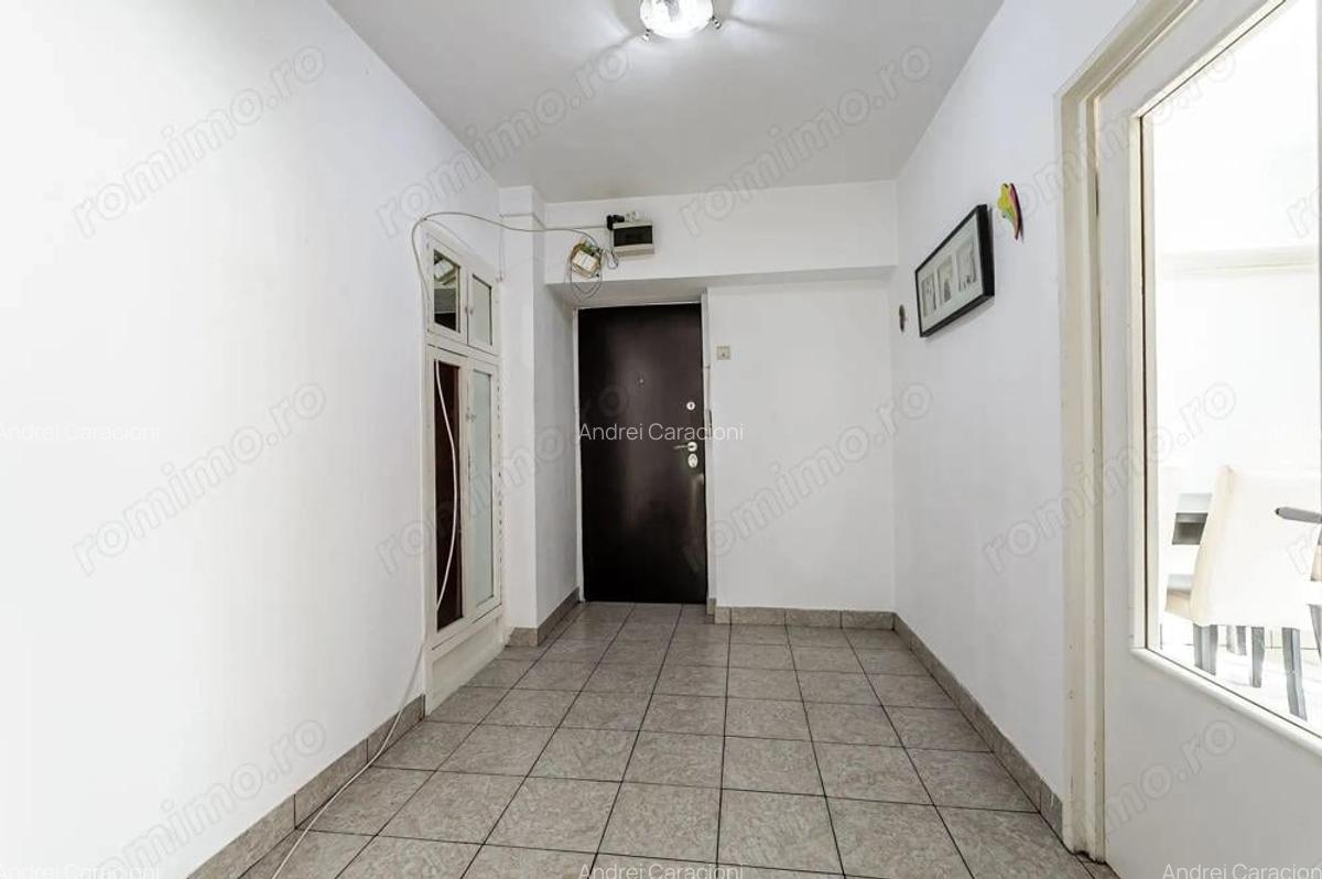 Apartament 2 Camere, Etajul 1, Pia?a mica, Arad - 3