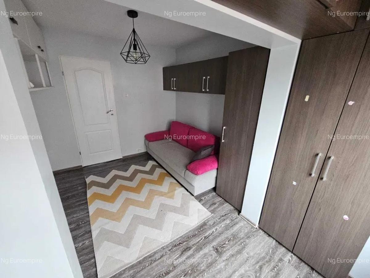 Apartament 3 camere decomandate zona Casa de Cultura - 3