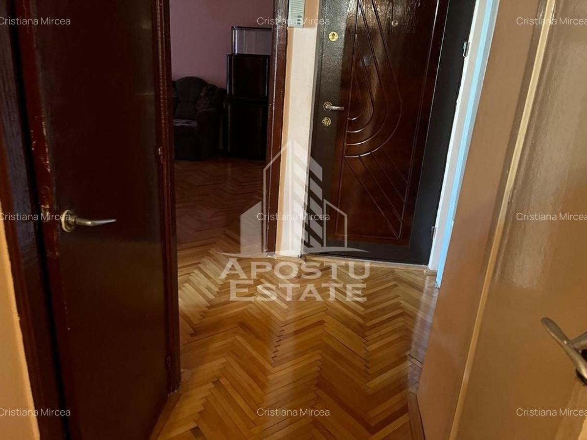 Apartament cu 3 camere,  2 bai,  aproape de Complexul Studentesc - 12