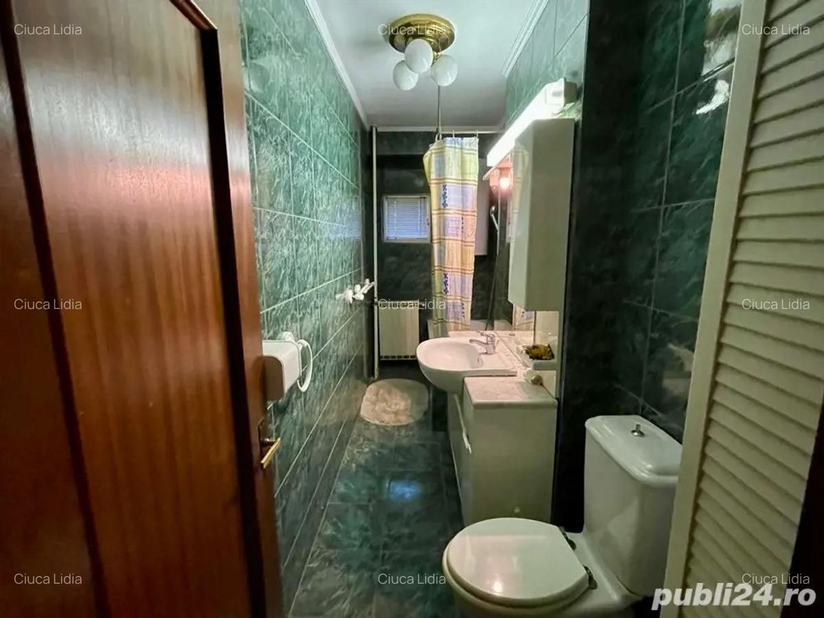 Inchiriez apartament cu 4 camere, in centru, bd Unirii - 3