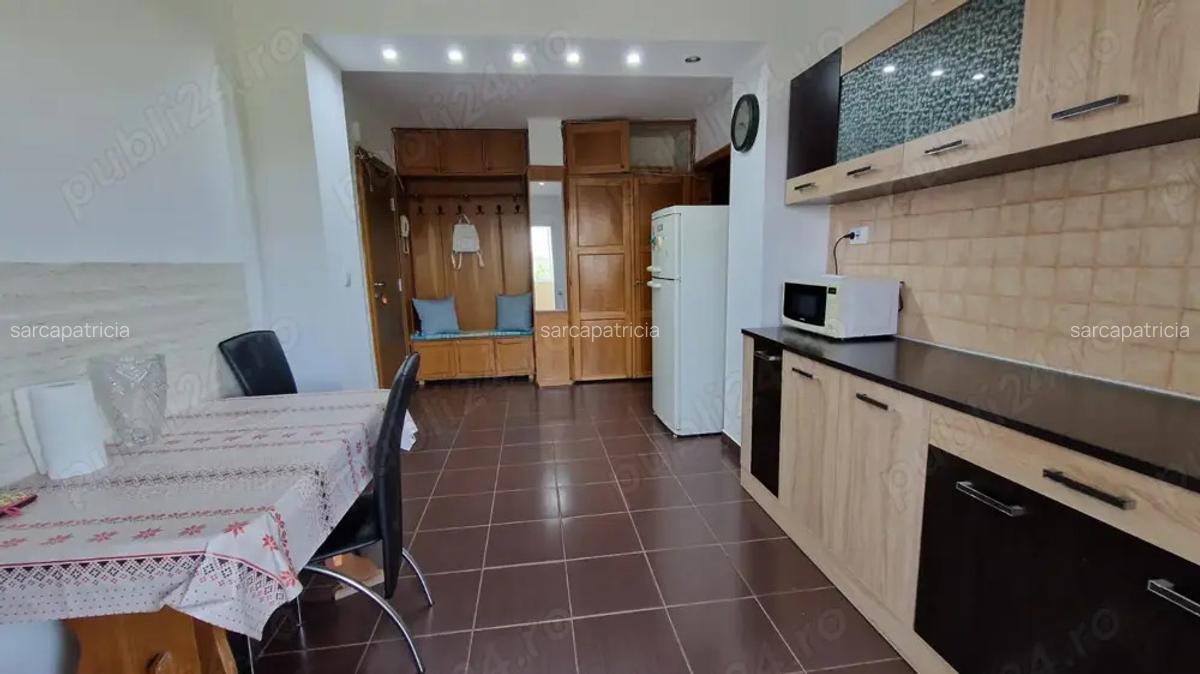 Vand apartament cu 3 camere, decomandat, in cartierul Rogerius priveli?te superba - 3