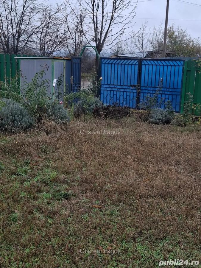 Mica proprietate cocheta cu teren generos ?i utilita?i complete - 5