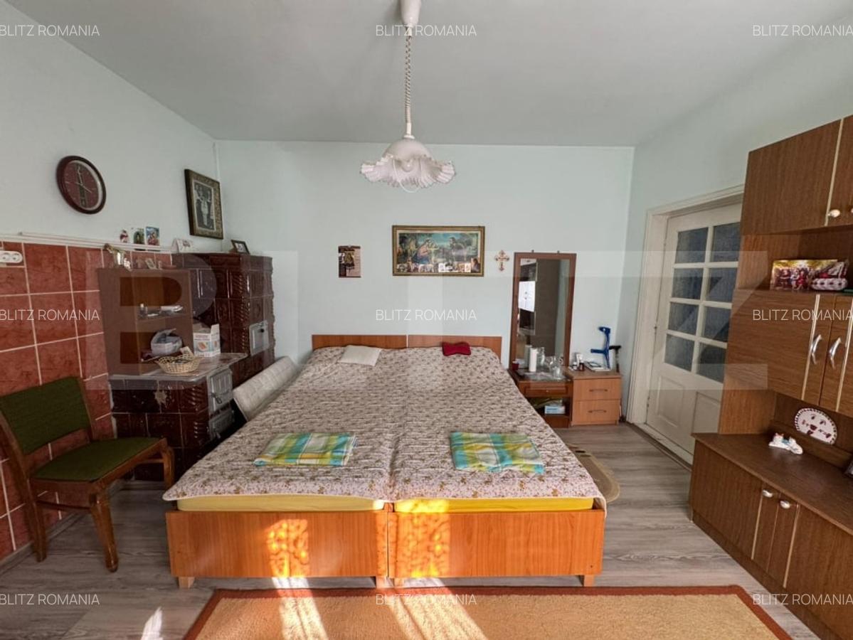 Casa cu 6 camere in Soimus - 1