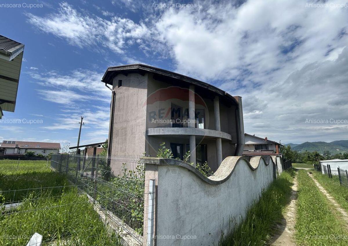Casa de vanzare in zona Castel Transilvania - 1