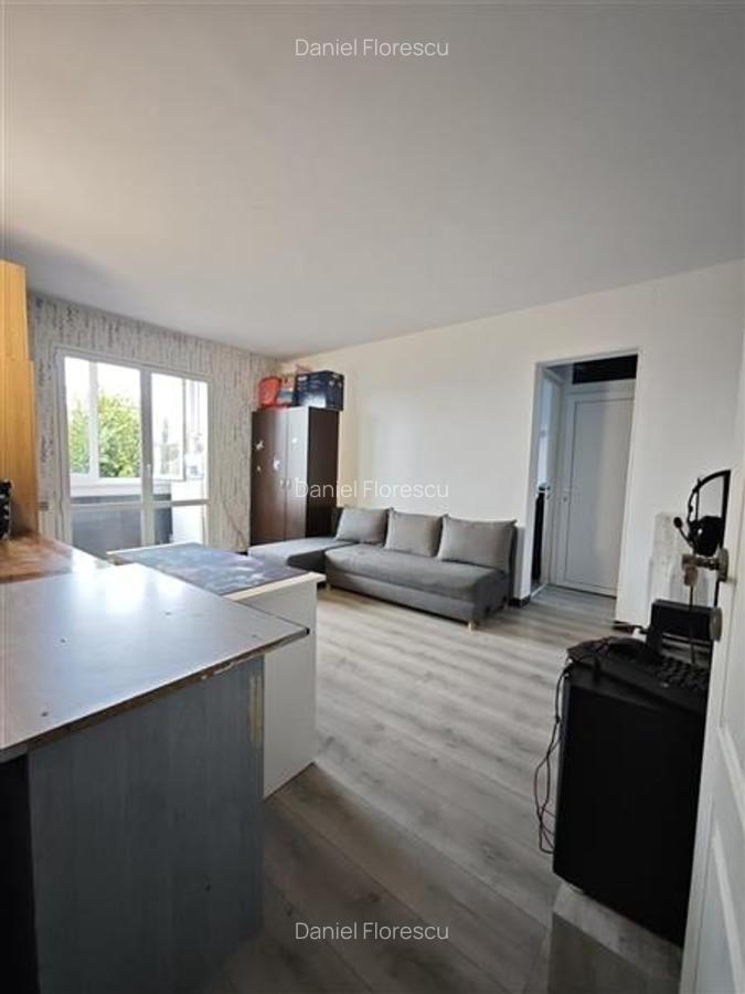 Vanzare apartament 2 camere, zona Scriitorilor, etajul 3/4 - 2
