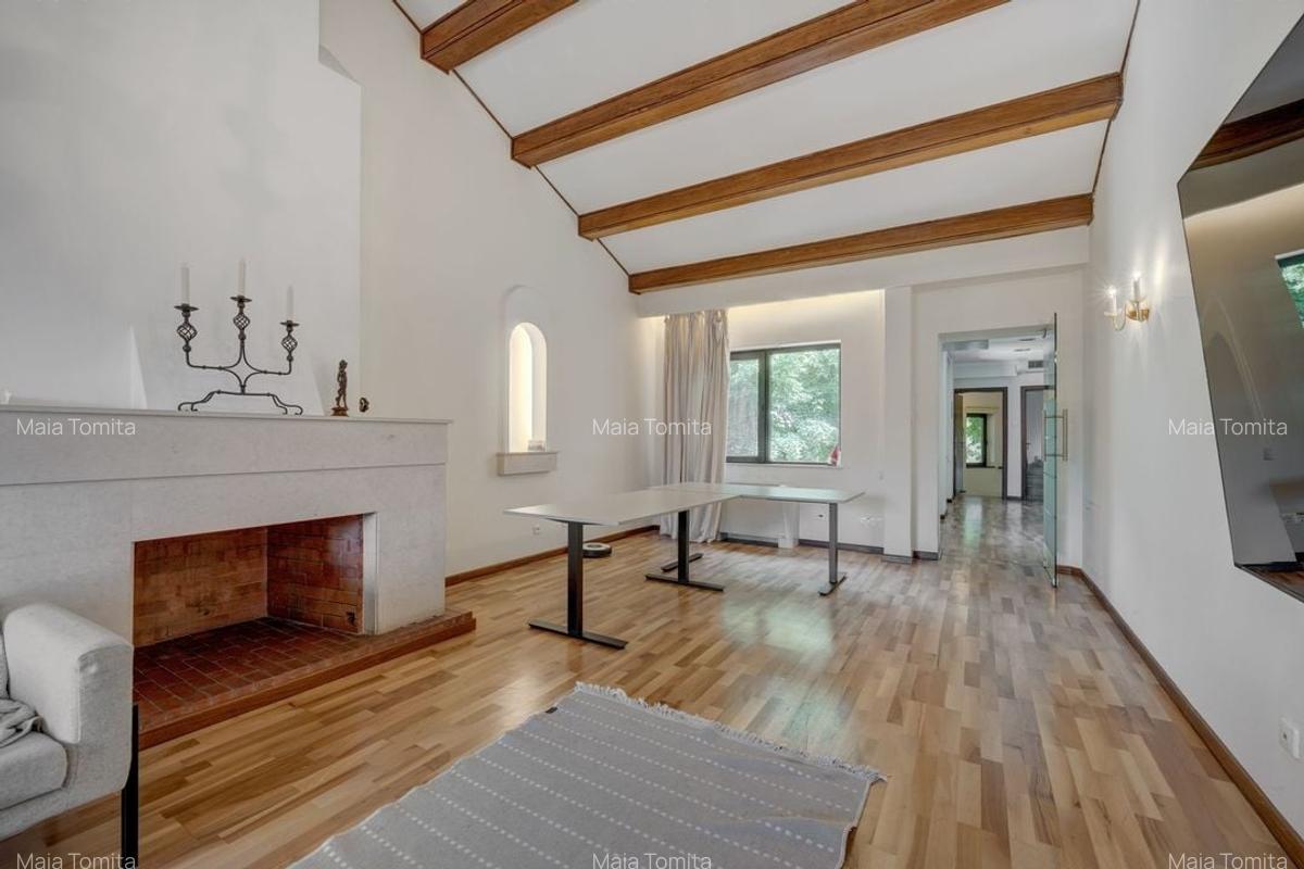 Vilă de vânzare în inima Cotroceniului / Investiție cu potențial - 25