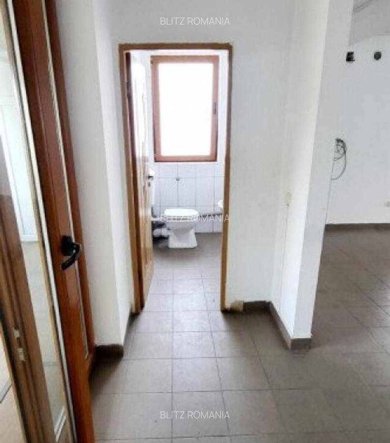 Spatiu comercial la strada, 79mp, zona Subcetate - 12 Spatiu comercial la strada, 79mp, zona Subcetate - 12