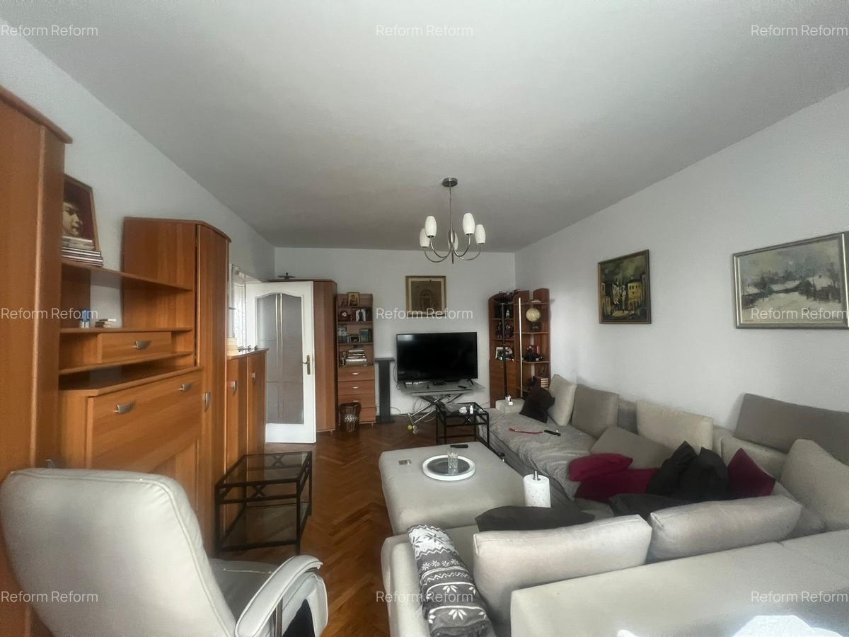 De vânzare apartament cu 2 camere pe str. Republicii - 4