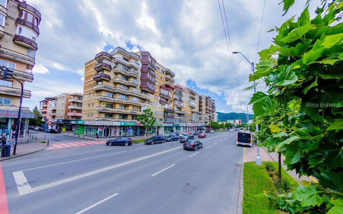 DE VANZARE pe Bld. Unirii- apartament cu 3 camere, boxa ?... - 17