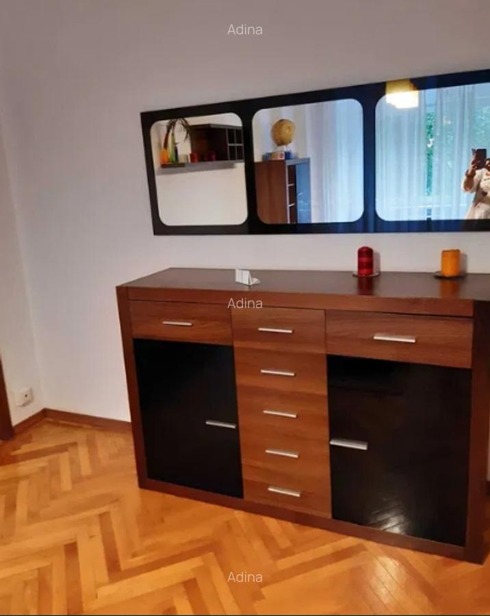 Piata Unirii FANTANI METROU ,bl.2000,et.1/8,Amenajat,mobilat utilat complet - 2