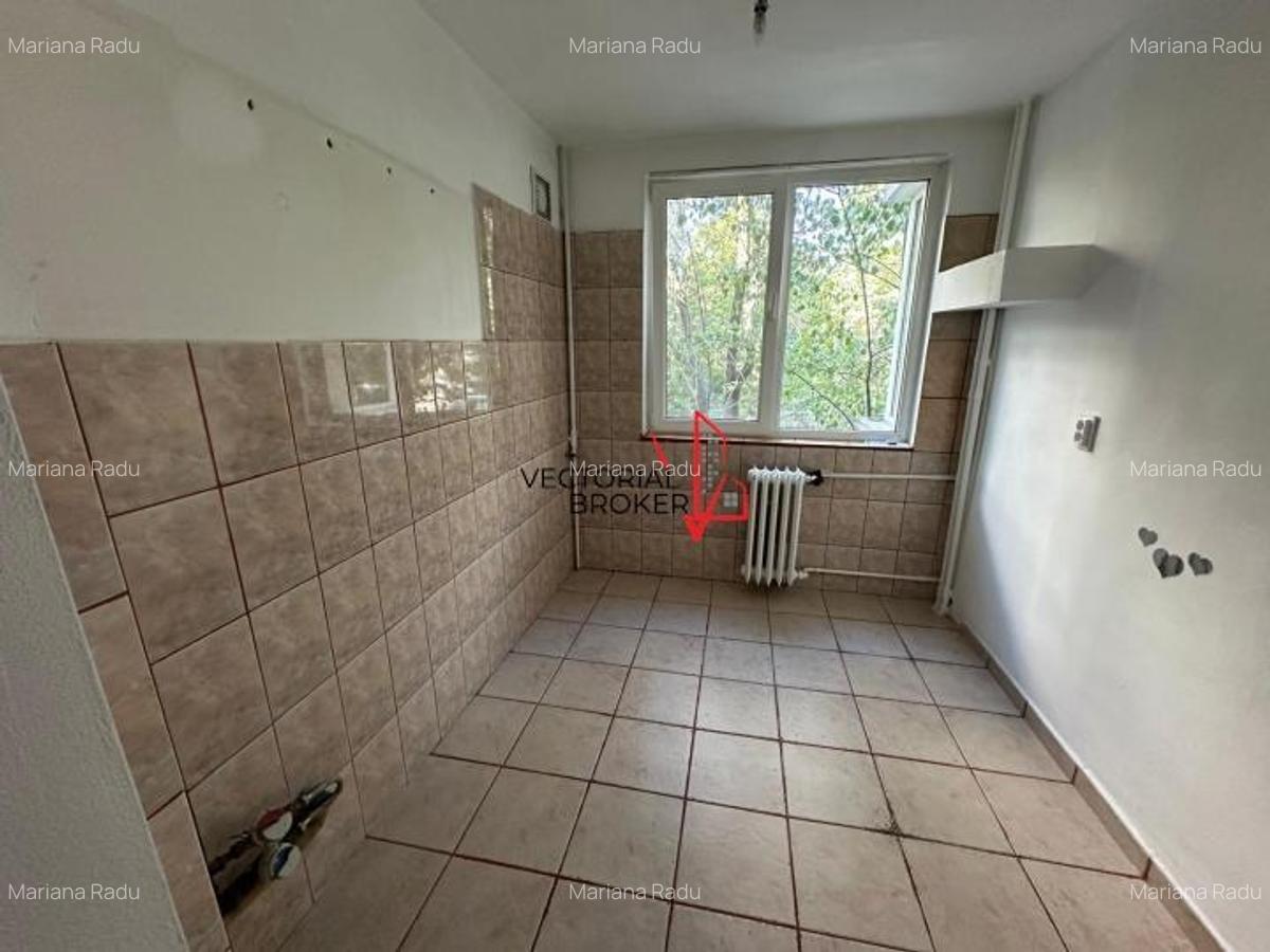 Apartament 2 camere, et.1/4, liber, bloc caramida, Titan Potcoava - 3