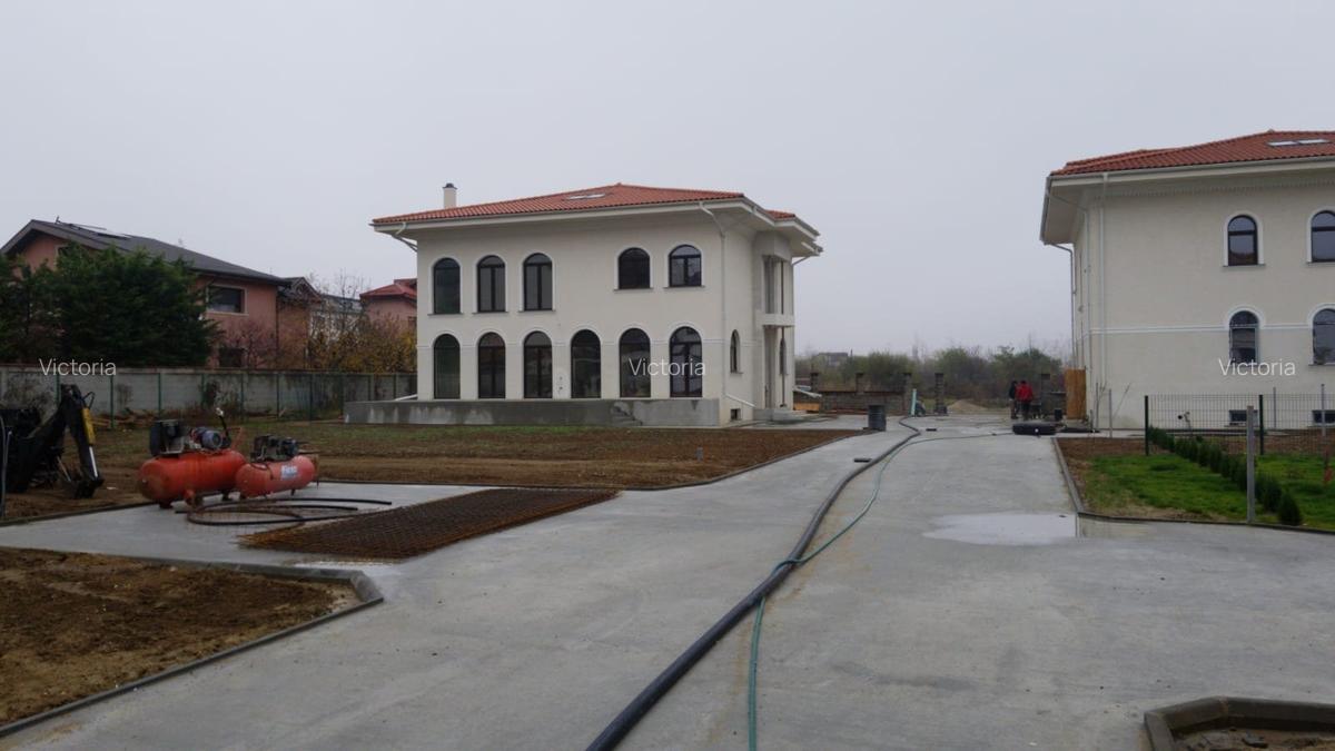 Casă cu 7 camere în Sisești - 5