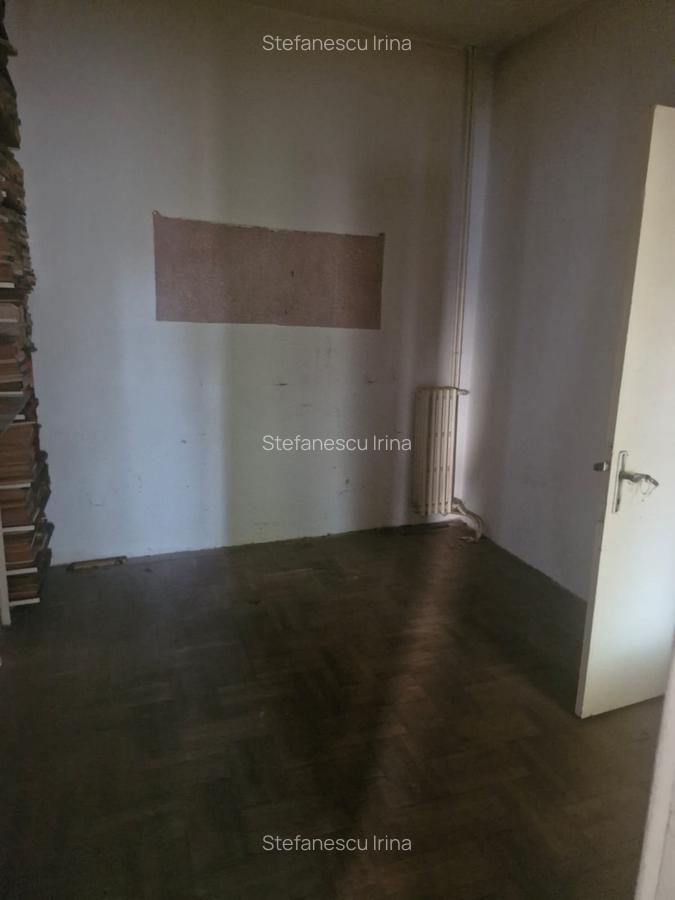 Apartament cu potențial investițional în zona istorică a Constanței - 8 Apartament cu potențial investițional în zona istorică a Constanței - 8
