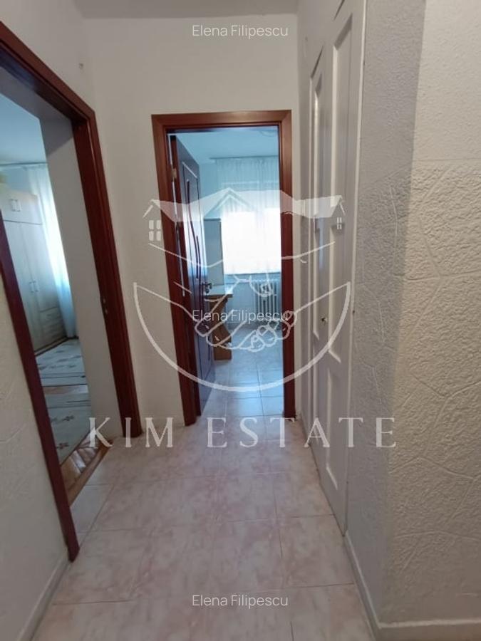 De vanzare apartament  3 camere Tomis 3 - 9