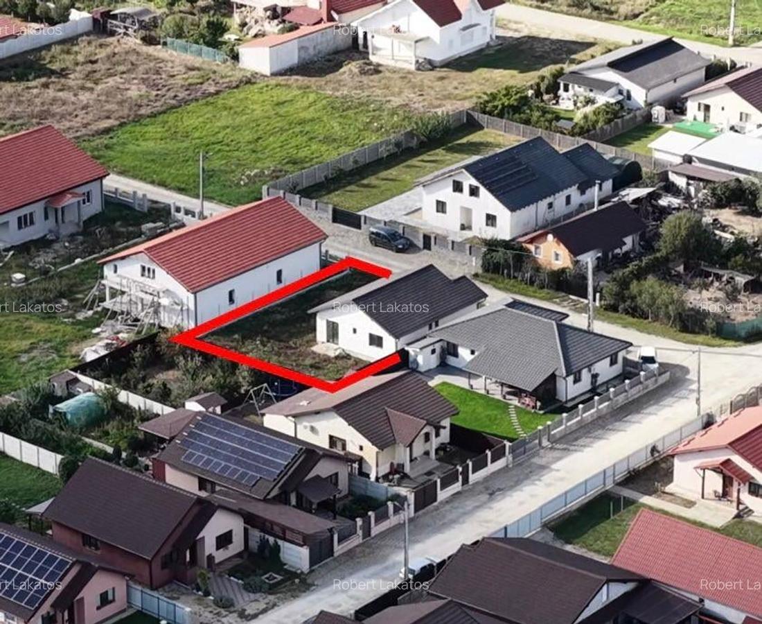 Reco Casa Osorhei in cartierul nou de case - 9