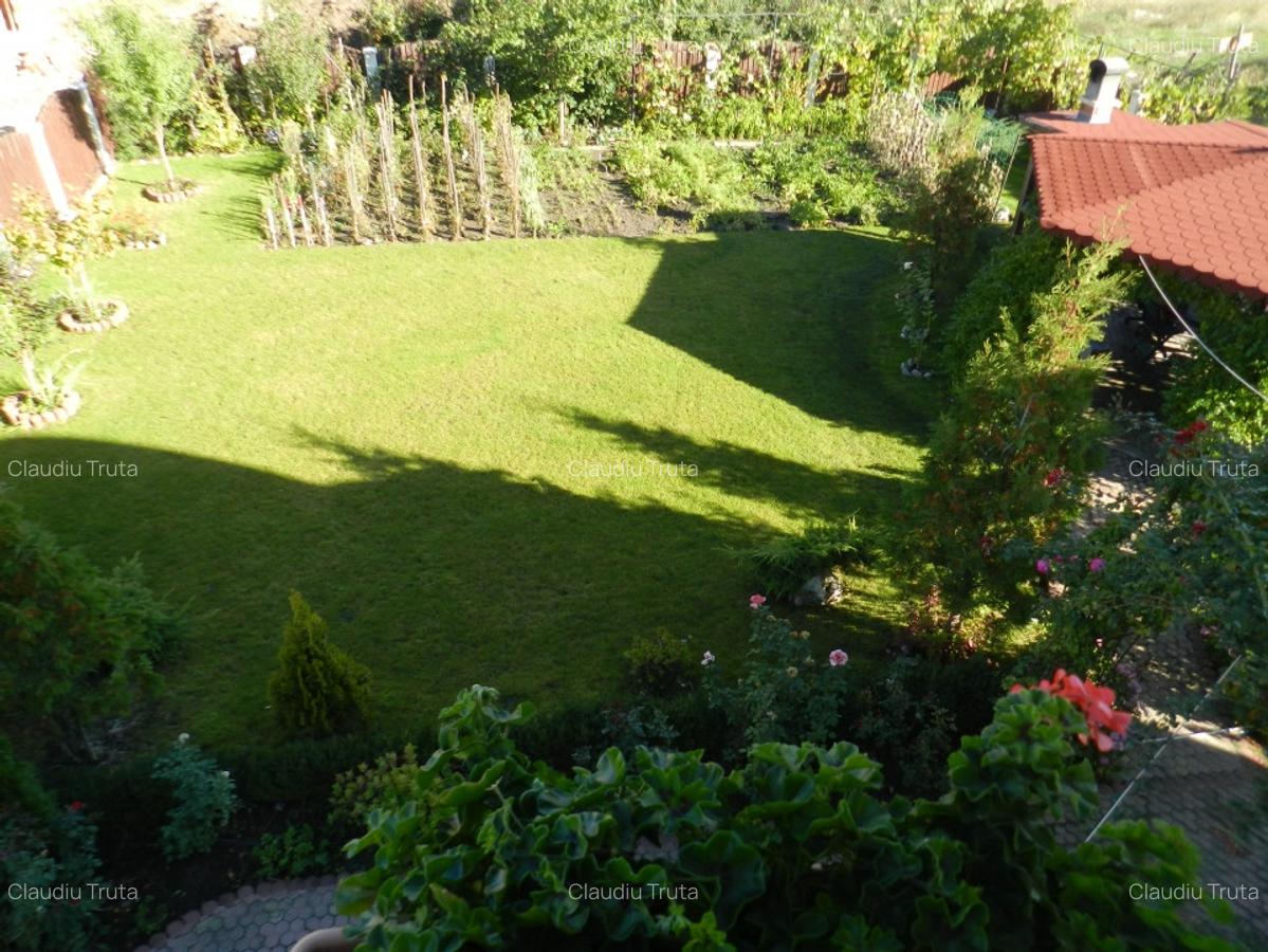 Casa de vanzare, 6 camere, teren 900 mp, Europa - 12