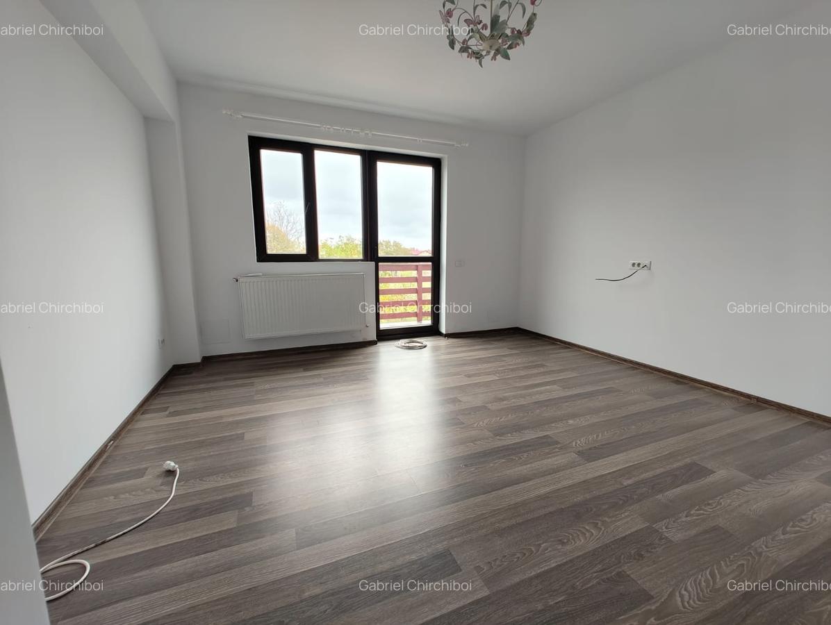 Duplex partial mobilat  -  3 camere  -  200 mp teren - 12