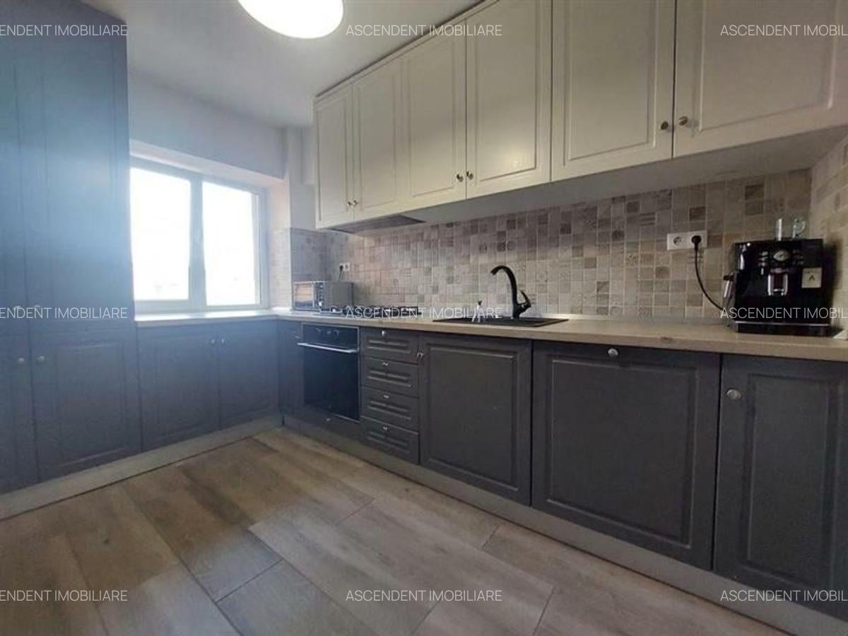 Apartament cu 3 camere decomandat în Centrul Civic - 2