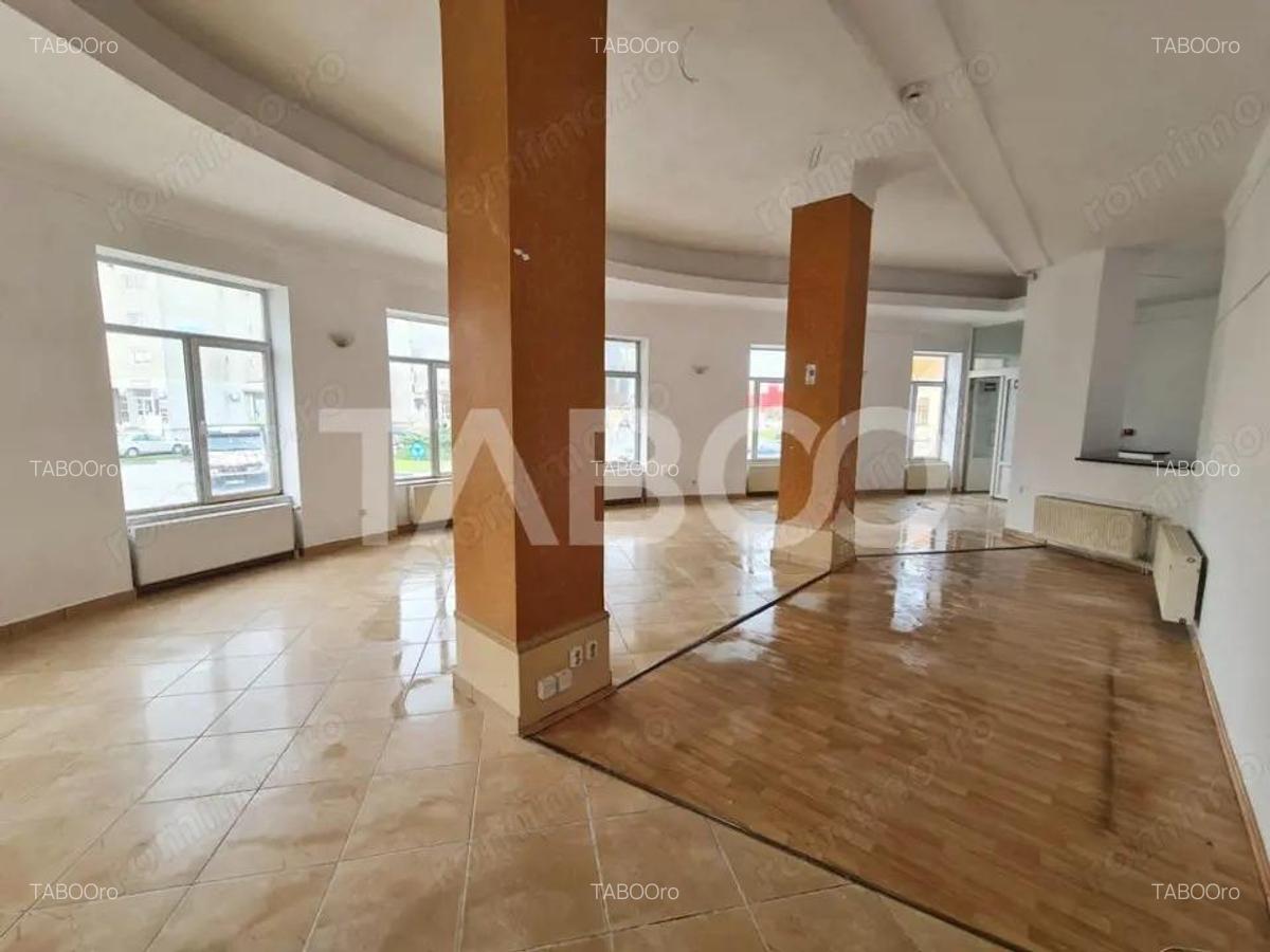 Spatiu comercial de inchiriat in centrul Municipiului Sebes - 3