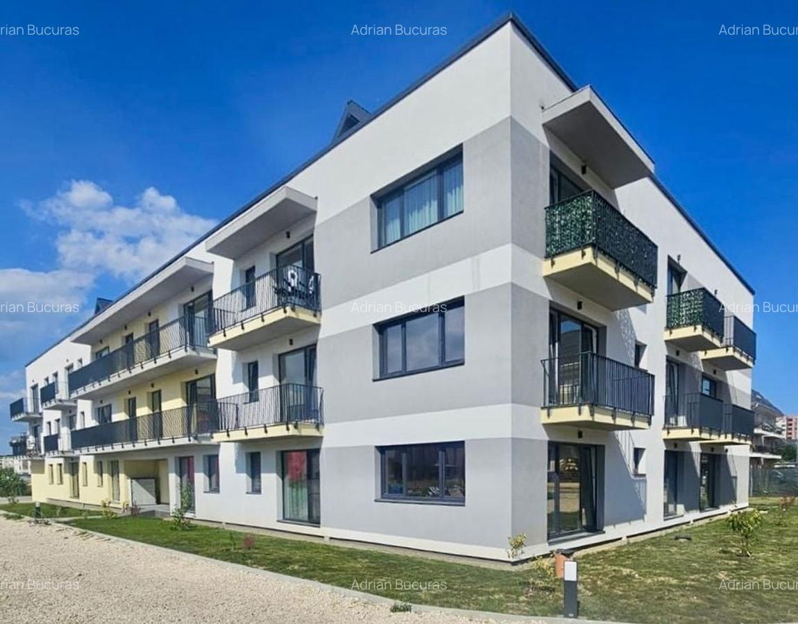 Apartament cu 4 camere decomandat în Tractorul - 1