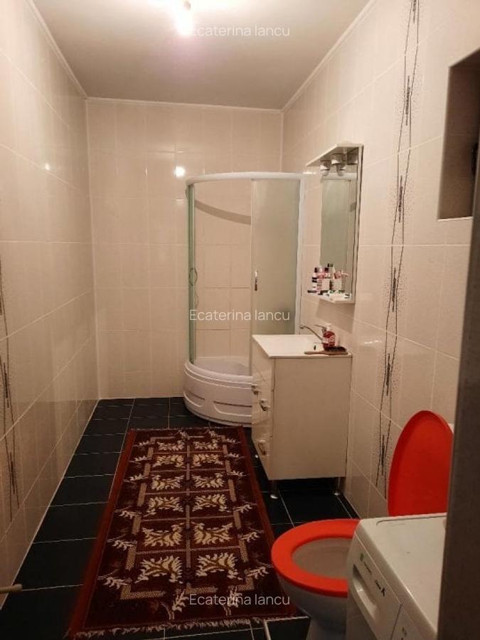 Casă cu 6 camere în Românești - 8