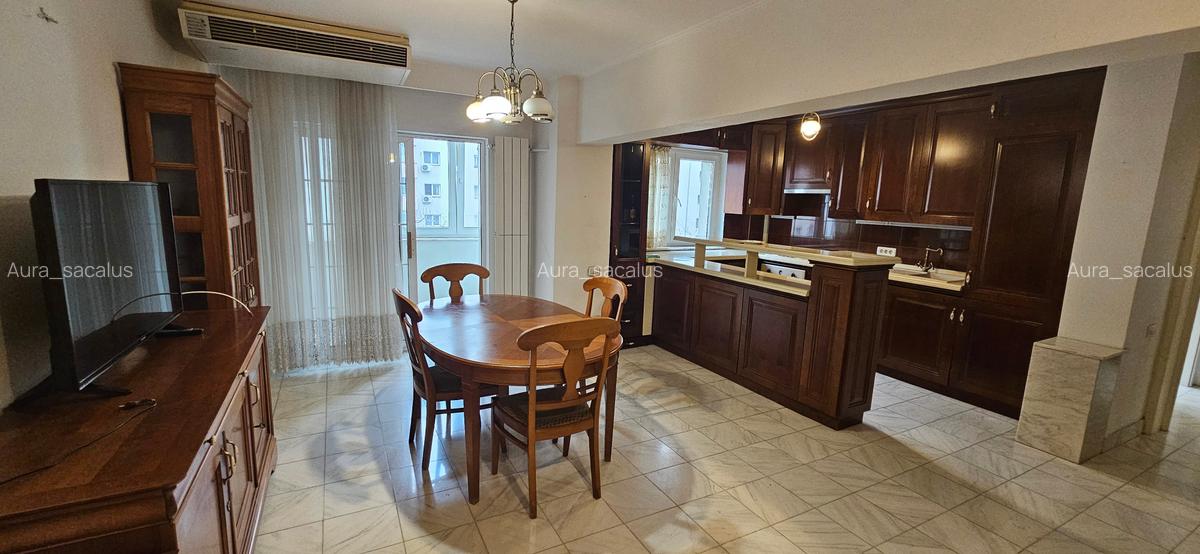 Ap cu 4 camere situat pe Calea Moșilor, aproape de intersecția cu M. Eminescu - 3