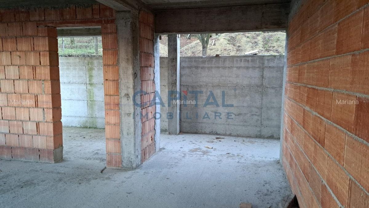 Casa cu garaj, zona Planoare - 16