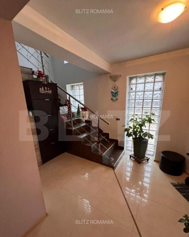 Casa de vanzare Podul Olt, zona centrala deosebita - 7