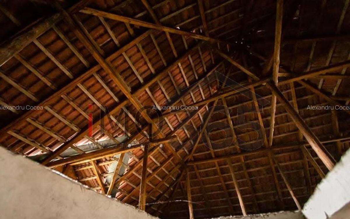 Casa P+1 cu teren 1424 Stefanesti la 1Km de Podul Viilor - 12