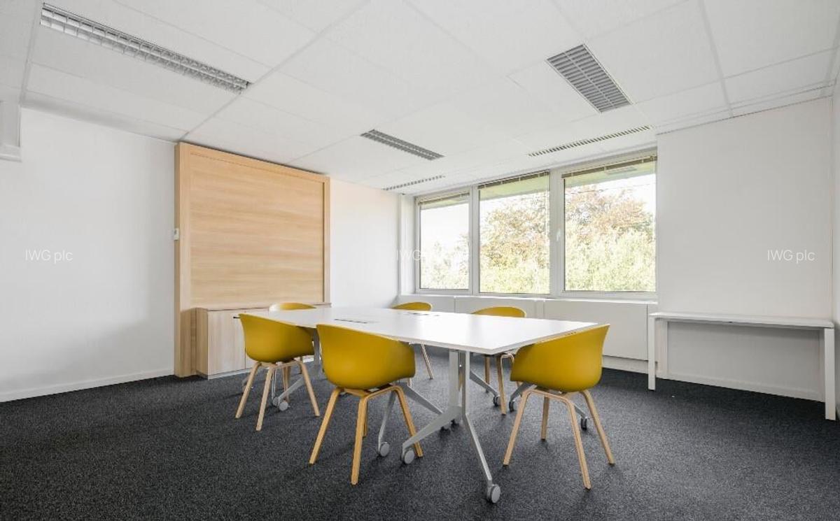 Spa?iu de birou privat pentru 4 persoane in Regus City Centre - 3