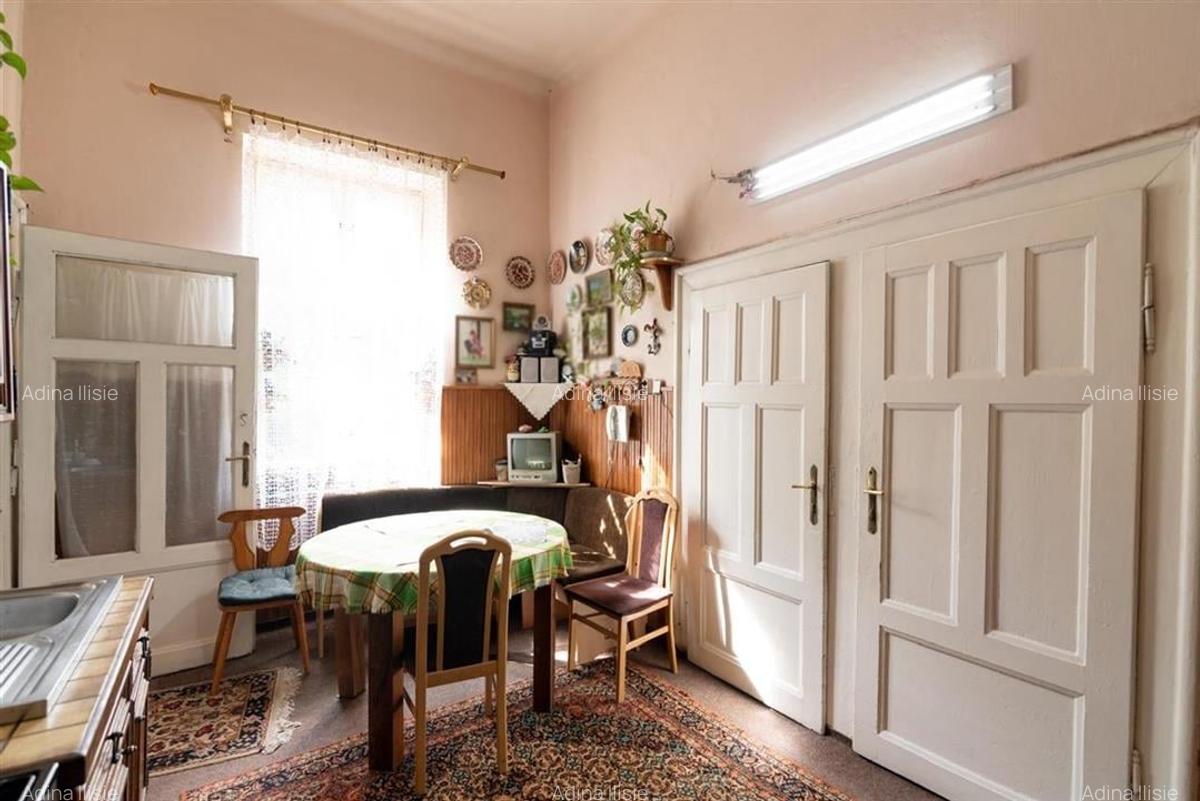 Apartament cu 4 camere semidecomandat în Central - 18