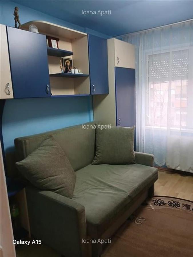 Apartament cu 4 camere decomandat în Nufărul - 4