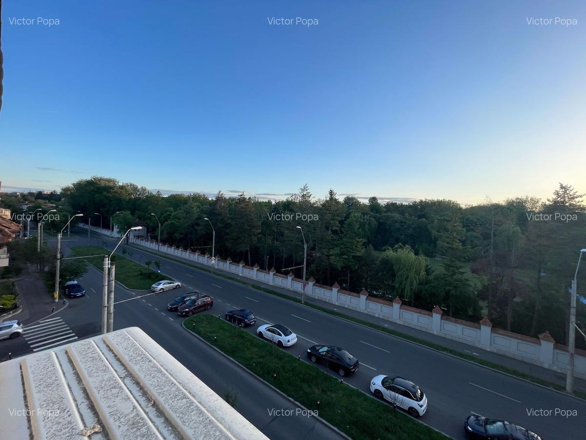 5 camere mansarda vis-a-vis de Palatul Cotroceni - 14