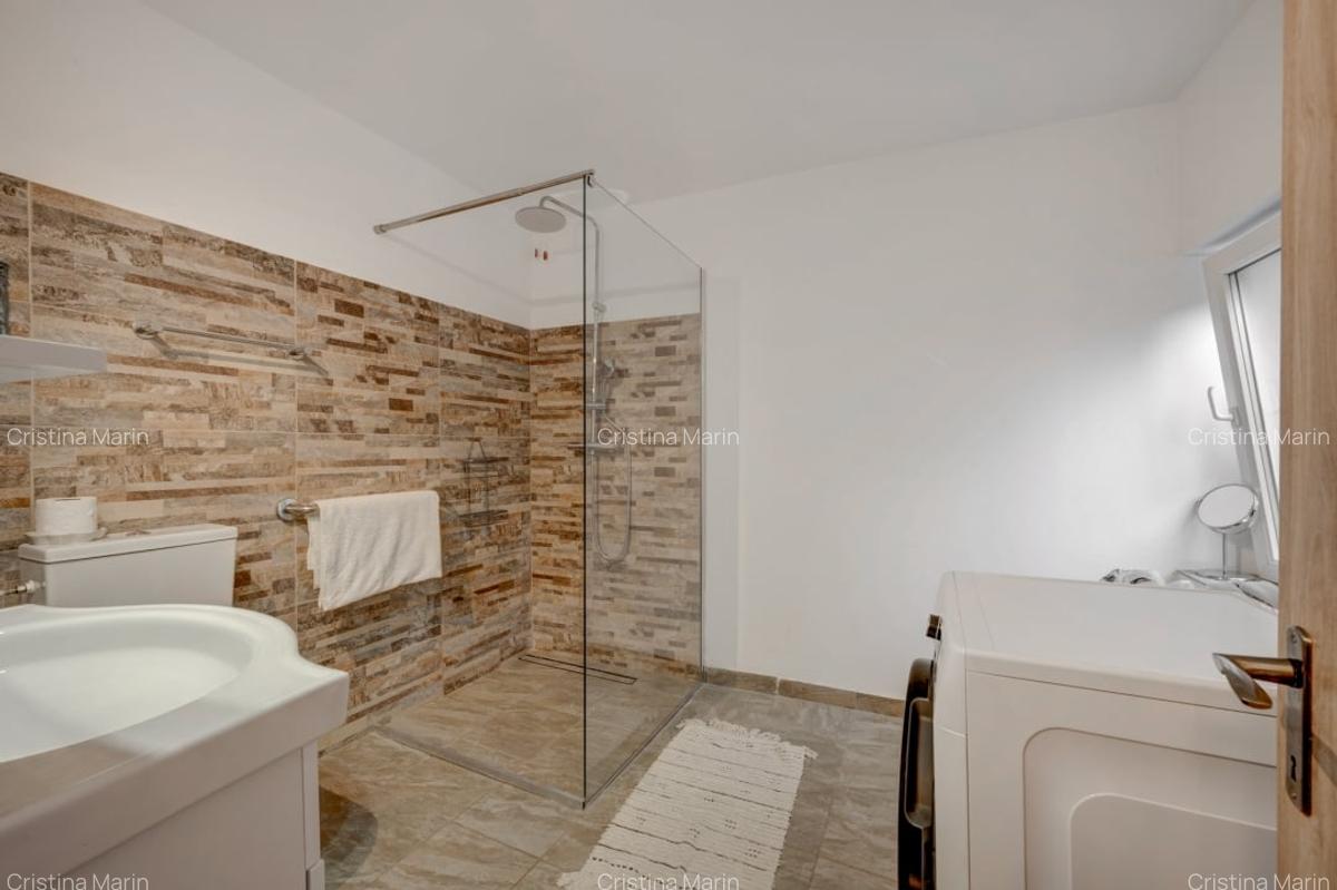 Casa interbelica cu farmec, in apropiere de Mall Vitan - 13 Casa interbelica cu farmec, in apropiere de Mall Vitan - 13