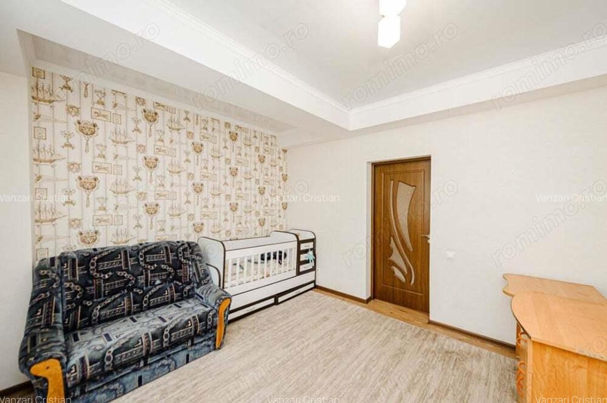 Se ofera spre vanzare apartament cu trei camere in zona Crangasi - 2