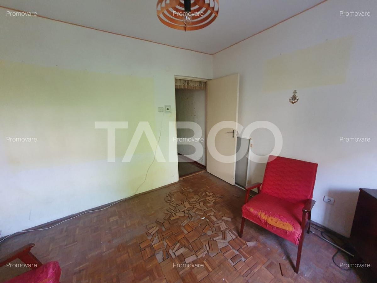 Apartament 3 camere decomandate 65 mp + 5 mp balcon parter Fagaras - 4