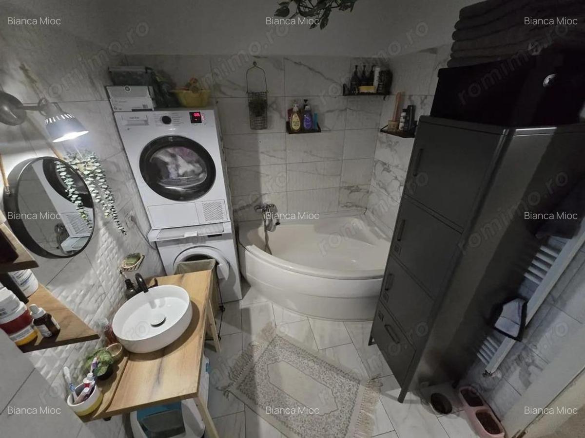 Mobilat si utilat. La asfalt. Zona linsitita - 9