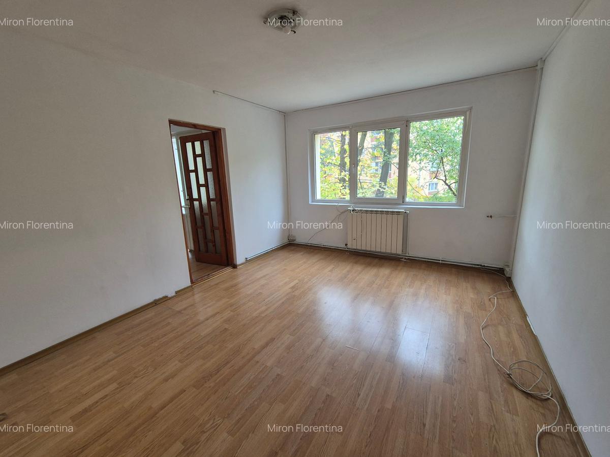 Pe frumoasa strada Harnicieila etajul 1, in bloc izolat termic - 4